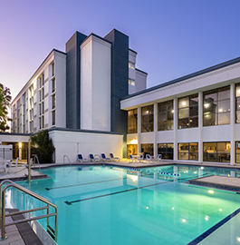 Crowne Plaza Hotel / Jacksonville Airport